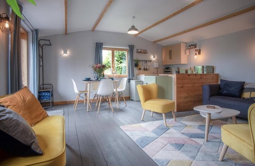 Amroth Apartment | The Lodge At Sheepswalk Farm - 2 Bedroom Lodge - Stepaside