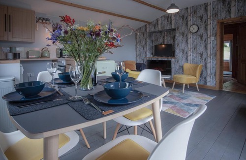 Amroth Apartment | The Lodge At Sheepswalk Farm - 2 Bedroom Lodge - Stepaside