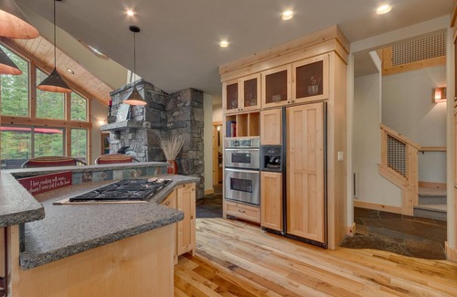 Truckee House | The Lodge at Swiss Lane - TLUXP