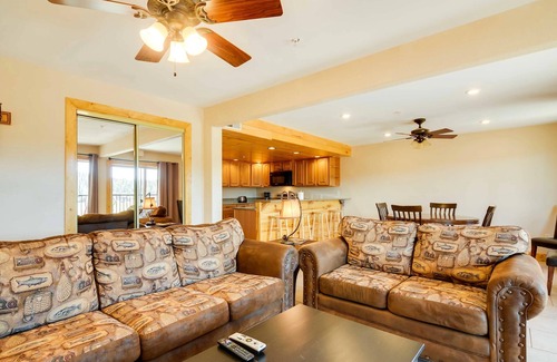 Meadow View Heights Apartment | The Lodge at Duck Creek: FISHERMAN'S LANDING SUITE