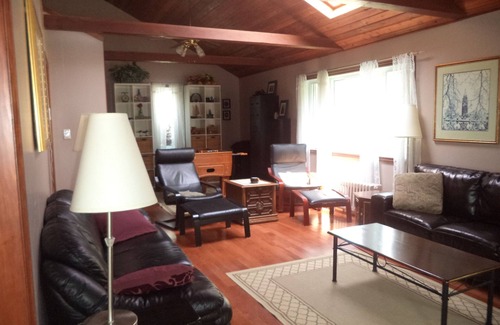 Wainfleet House | The Lodge @Bracewood Cottages