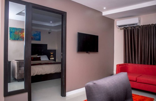 Ikoyi Hotel | The Lodge by Kabachi