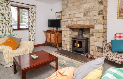 Fourstones Near Bentham Cottage | THE LODGE, family friendly, character holiday cottage in Wray
