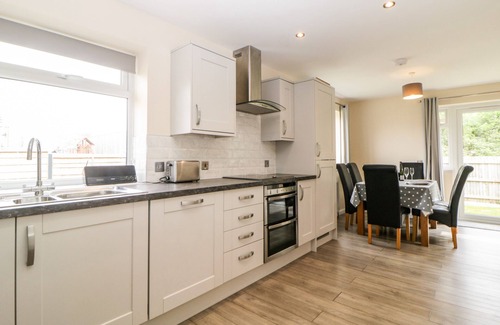 Dawlish Cottage | The Lodge