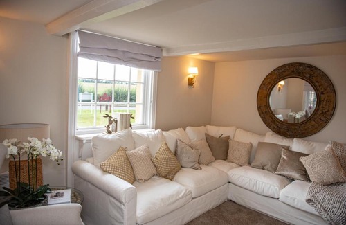 Loughborough House | The Lodge
