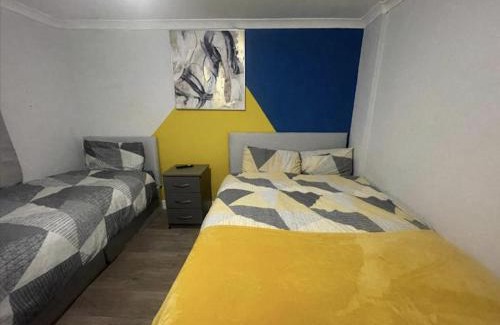 Portswood House | The Lodge on Lodge Road (Rayanara)
