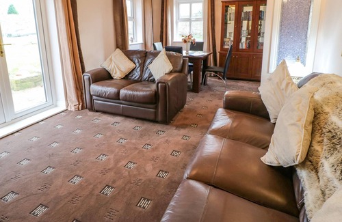 North Bitchburn Cabin | THE LODGE, pet friendly, with a garden in Bishop Auckland