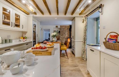 Pontesbury House | The Lodge Spa - Uk47837