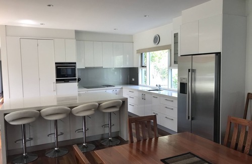 Anglesea House | THE LODGE - TENNIS,LGE SPA,WOOD FIRE,