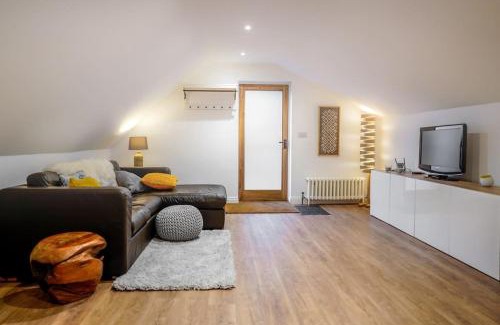 Kingsbridge House | The Loft Apartment @ Lower Coombe Royal