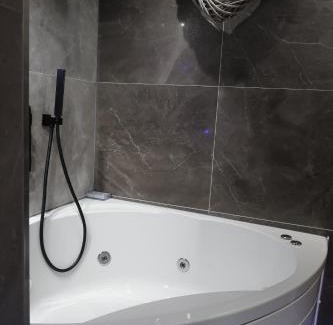 Sherborne Apartment | The Loft At Sherborne's Historic Quarter Local