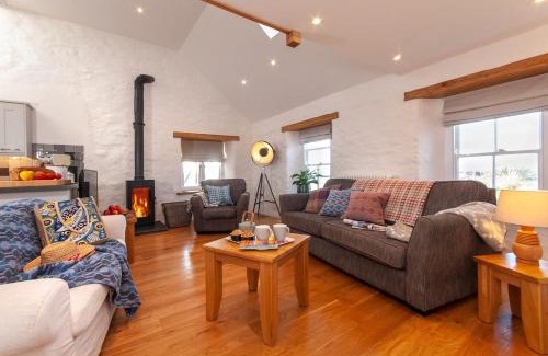 Haverfordwest House | The Loft - Cottage