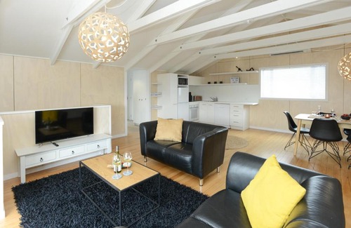 Hastings House | The Loft - Hastings Holiday Home With Wifi