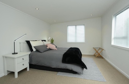 Hastings House | The Loft - Hastings Holiday Home With Wifi
