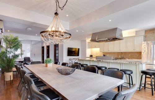 Little Italy Apartment | The Loft in the Jean-Talon Market