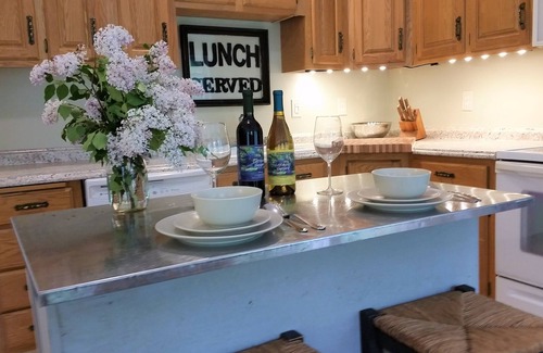 North Granby House | The Loft @ Lost Acres ~ A Peaceful Rural Escape on a Farm Winery!