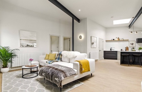 Clifden Ski Chalet | The Loft @ The Warehouse Clifden