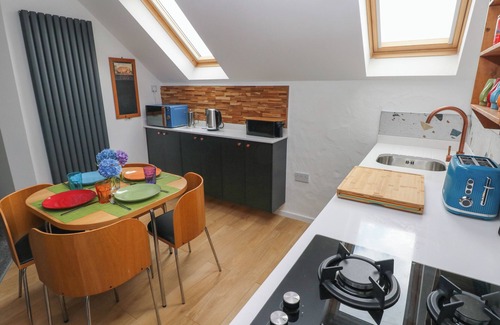 Saundersfoot Cottage | The Loft @ Wisteria Cottage