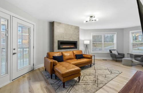 Clarksville Apartment | The Lofts of Downtown (540 N 2nd St, #207) Charming 2-Bedroom in the Heart of Clarksville, TN