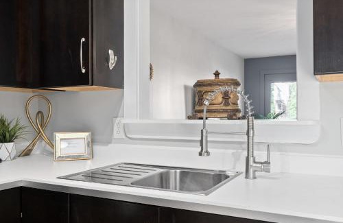 Clarksville Apartment | The Lofts of Downtown - 540 N 2nd St - Unit 203 - Charming 2-Bedroom in the Heart of Clarksville TN