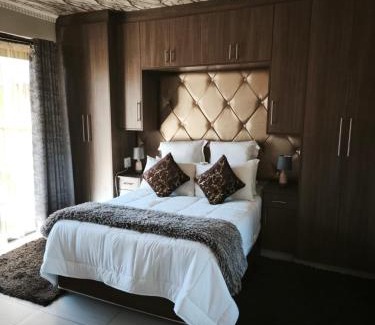 Standerton Apartment | The Log Cabin Apartments Hotel