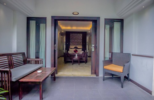 Legian Hotel | The Lokha Legian Resort & Spa
