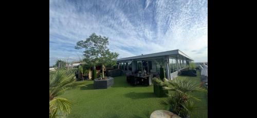 Brixton Hill House | The London Skyline Penthouse