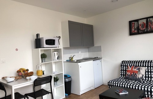 Centre Ancien Apartment | ❤️ THE LONDONIAN 🛎️ HYPER CENTER ☀️ FIBER WIFI ⛱️ JERGWELOH