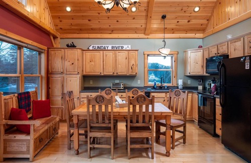 Sunday River Area Ski Chalet | The Lone Star- Hot Tub, AC, Pool Table