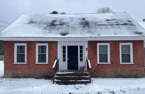 Waterbury Apartment | The Lonely Goat 2-bdrm apt in historic 1850s Farmhouse near Waterbury Reservoir