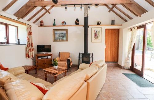 St Brides House | The Long Barn