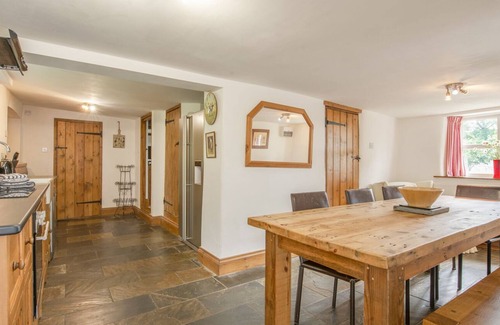 Black Torrington Cottage | THE LONG HOUSE, family friendly, with open fire in Sheepwash