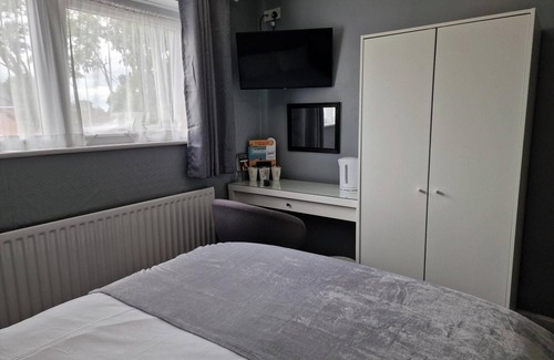 Hebburn Hotel | The Longship