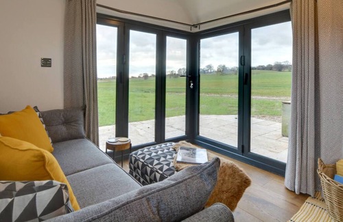 Stone in Oxney House | The Lookers Legacy in the beautiful Tenterden