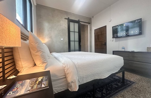 San Mateo Hotel | The Looking Glass Hotel