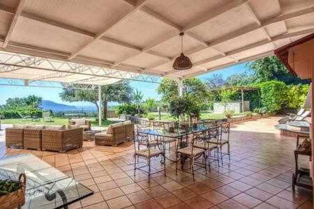 Termini Villa | The Lookout Exclusive Villa with Capri Views