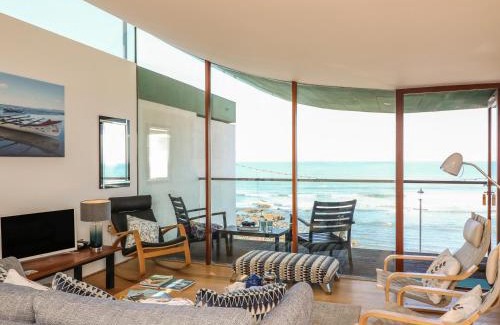 Westleigh House | The Lookout