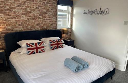 Hythe Apartment | The Lookout