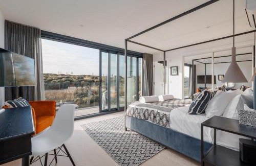 Holworth House | The Lookout