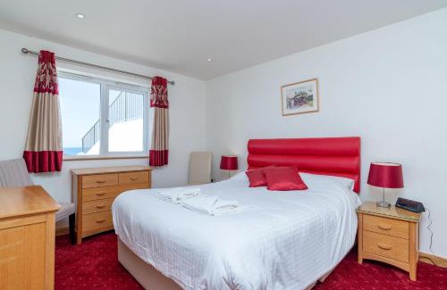 Seaton House | The Lookout - Mount Brioni