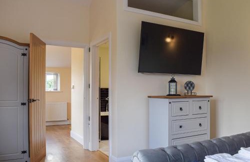 Hope under Dinmore House | The Lookout - Uk35022
