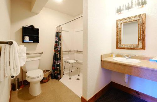 Grand Lake Apartment | The Loose Moose Lodge #7 At Downtown Grand Lake N