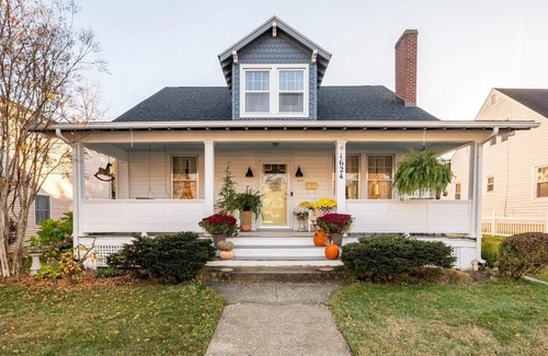 Waynesboro House | The Loriann , A Boutique Stay in a 1940's Home. New Sleep Number Bed!