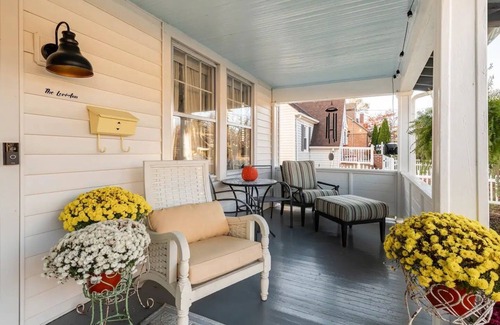 Waynesboro House | The Loriann , A Boutique Stay in a 1940's Home. New Sleep Number Bed!