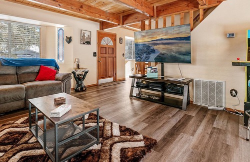 Peter Pan Cabin | The Lost Boys Hideaway - One of a Kind Mountain Getaway!