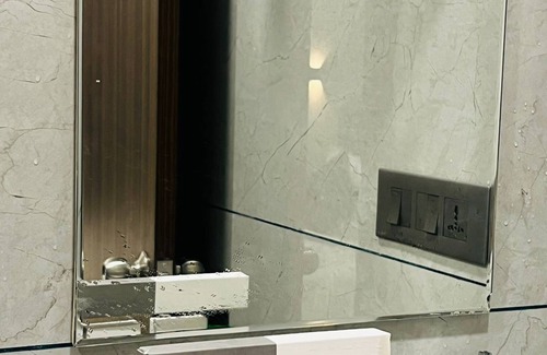 Kochi Hotel | THE LOTAZ HOTEL