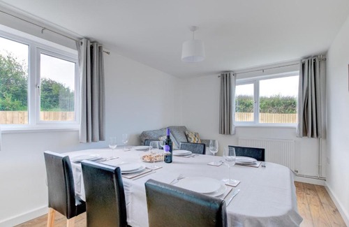Crynant House | The Louie
