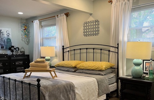 Norfolk - Virginia Beach House | The Love Shack, 6 NIGHT MINIMUM, no additional fees