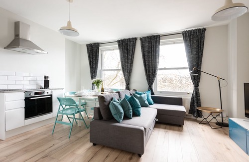 Camberwell Apartment | The Love Walk Apartments