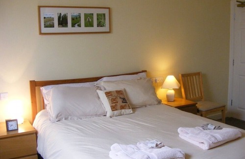 Kingswood Hotel | The Lowfield Inn